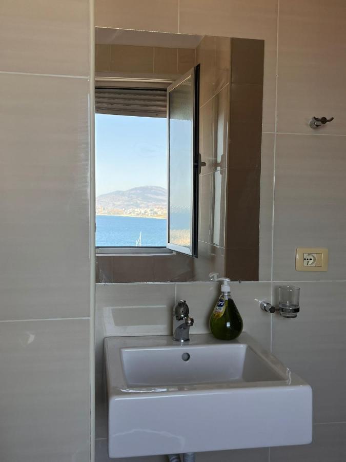 Center-Sea View Apartament,Sarande Bagian luar foto