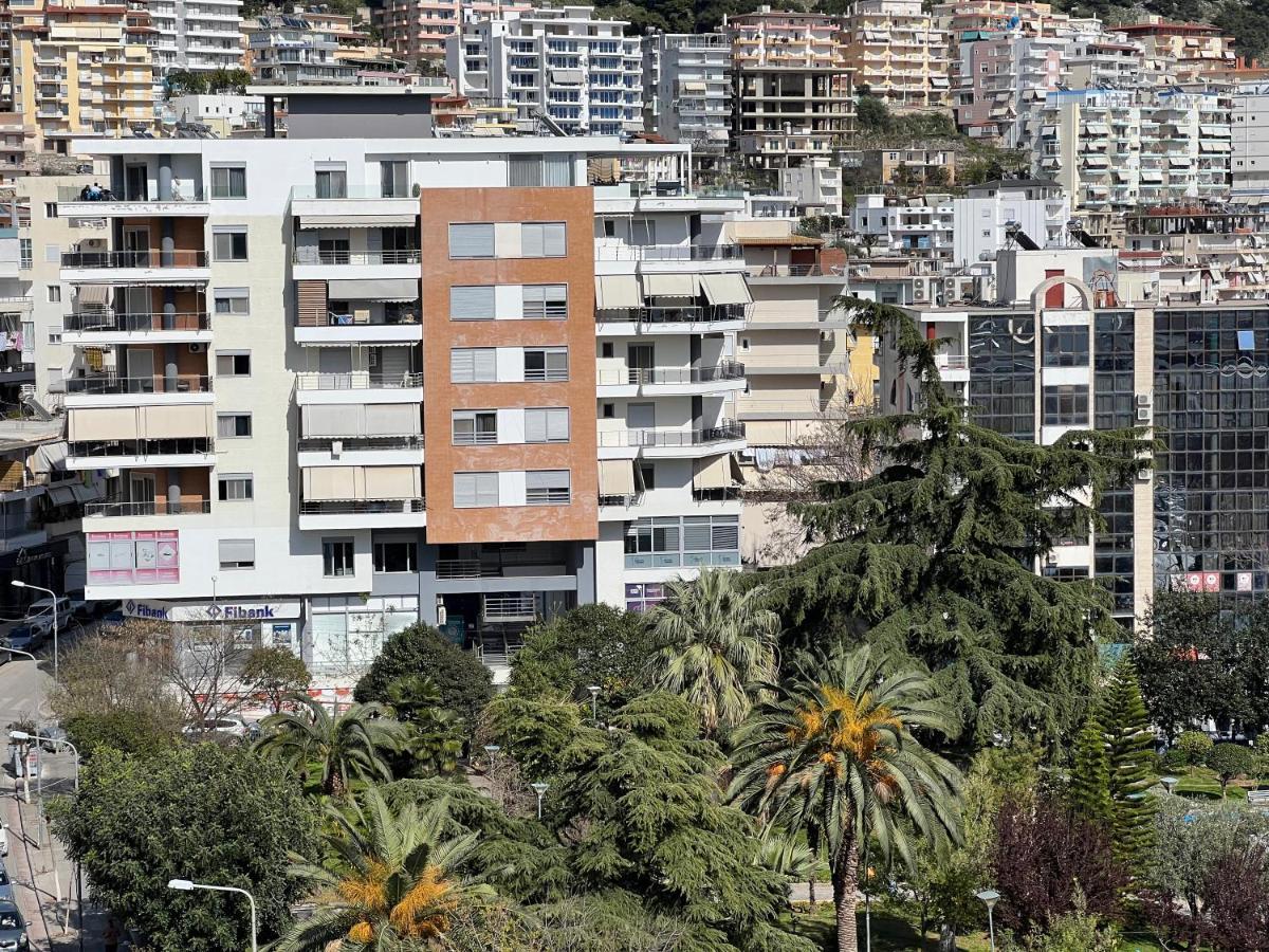 Center-Sea View Apartament,Sarande Bagian luar foto