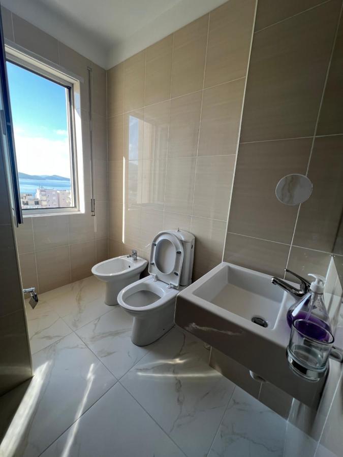Center-Sea View Apartament,Sarande Bagian luar foto